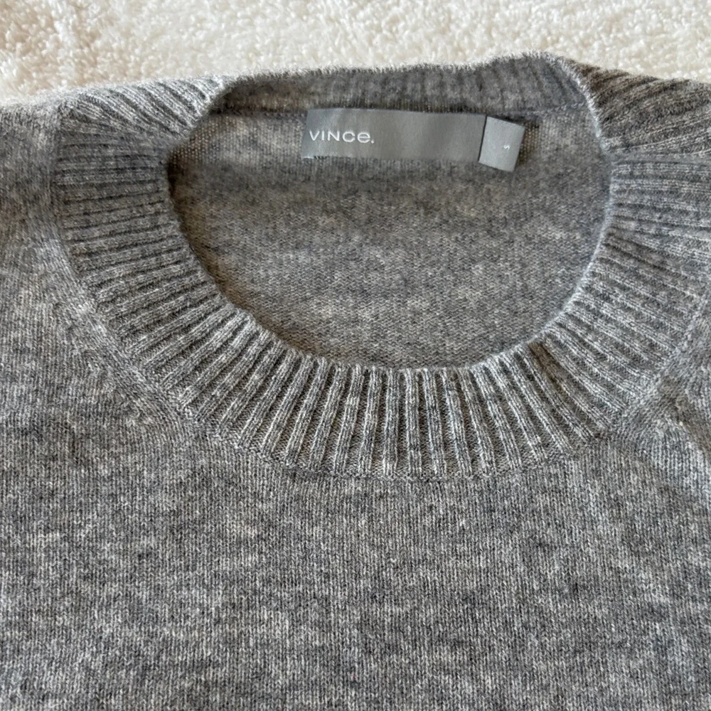 Vince Heather Gray CASHMERE Sweater - Picture 2 of 5